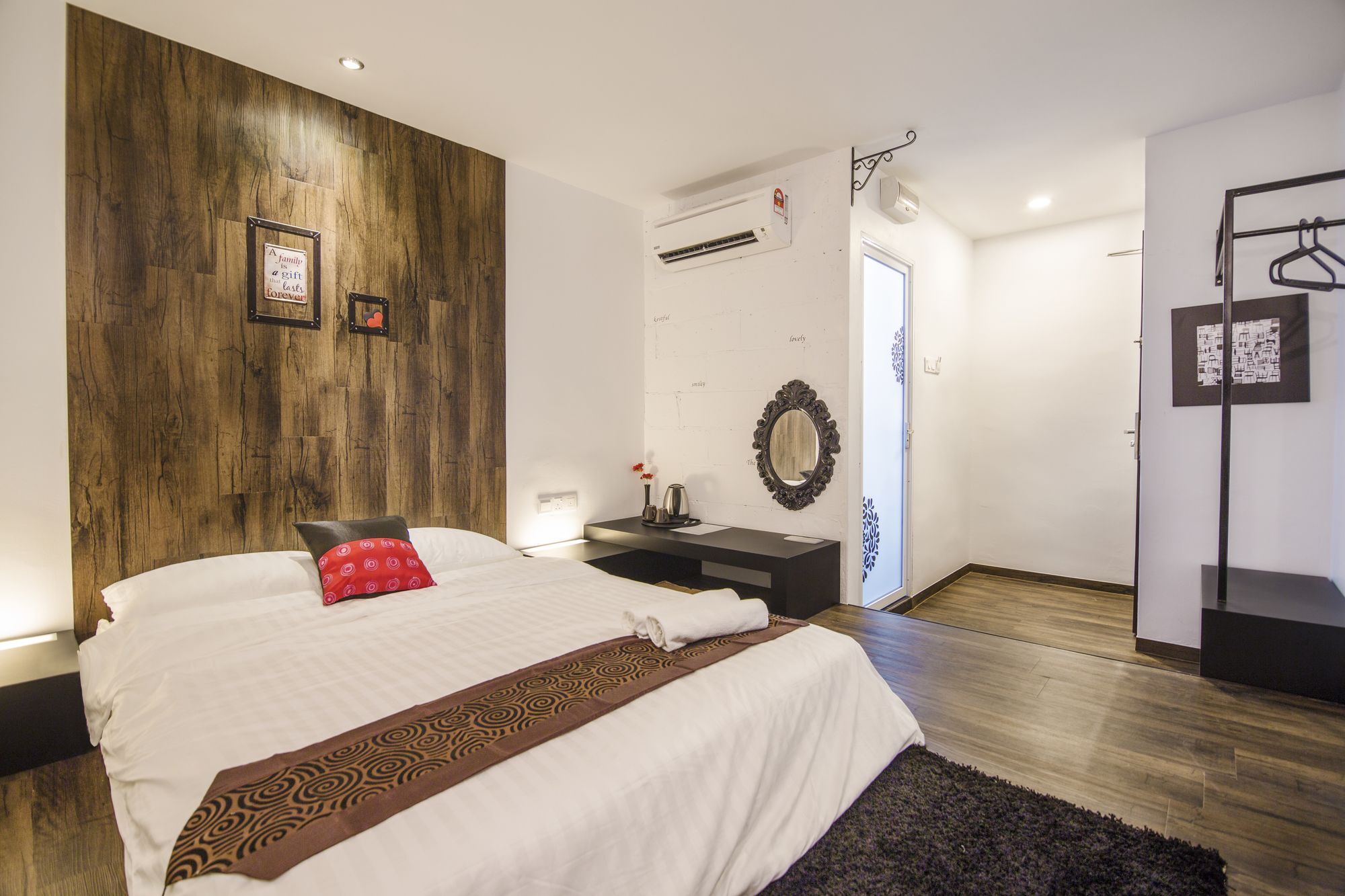 מואר The Grace Hotel מראה חיצוני תמונה